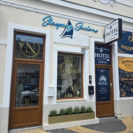 Sleeping Sailors Boutique B&B 시오포크