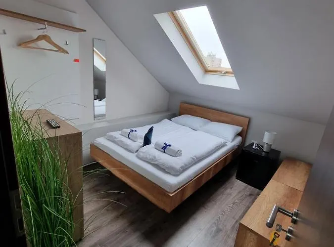 Sleeping Sailors Boutique 시오포크